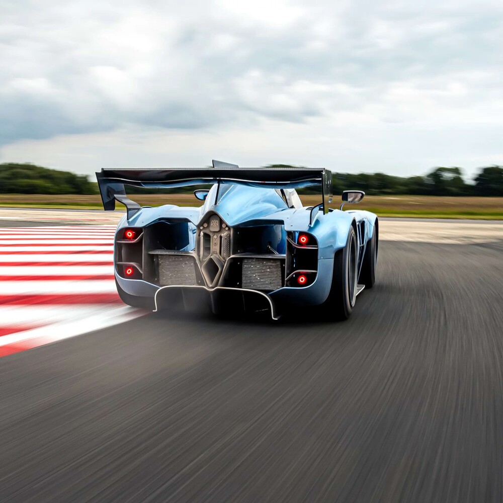 Is Thomas Yates about to build the Fastest Car of the World? The McMurtry Story.